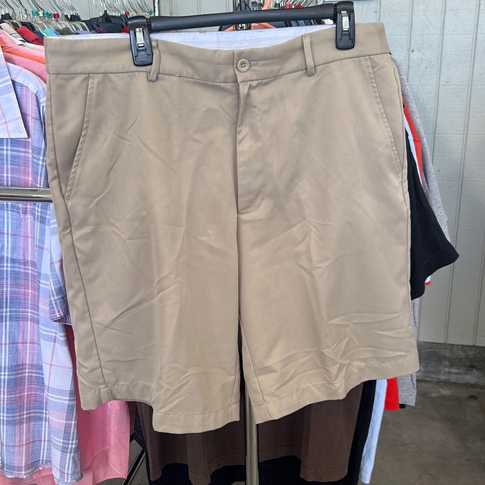 Gently used Greg Norman size 36 shorts
